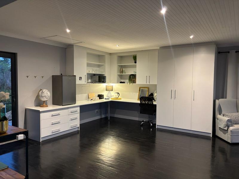 5 Bedroom Property for Sale in Schoongezicht Western Cape
